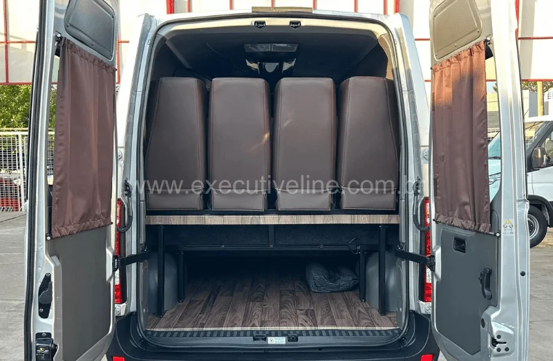Bagageiro traseiro de van para locação