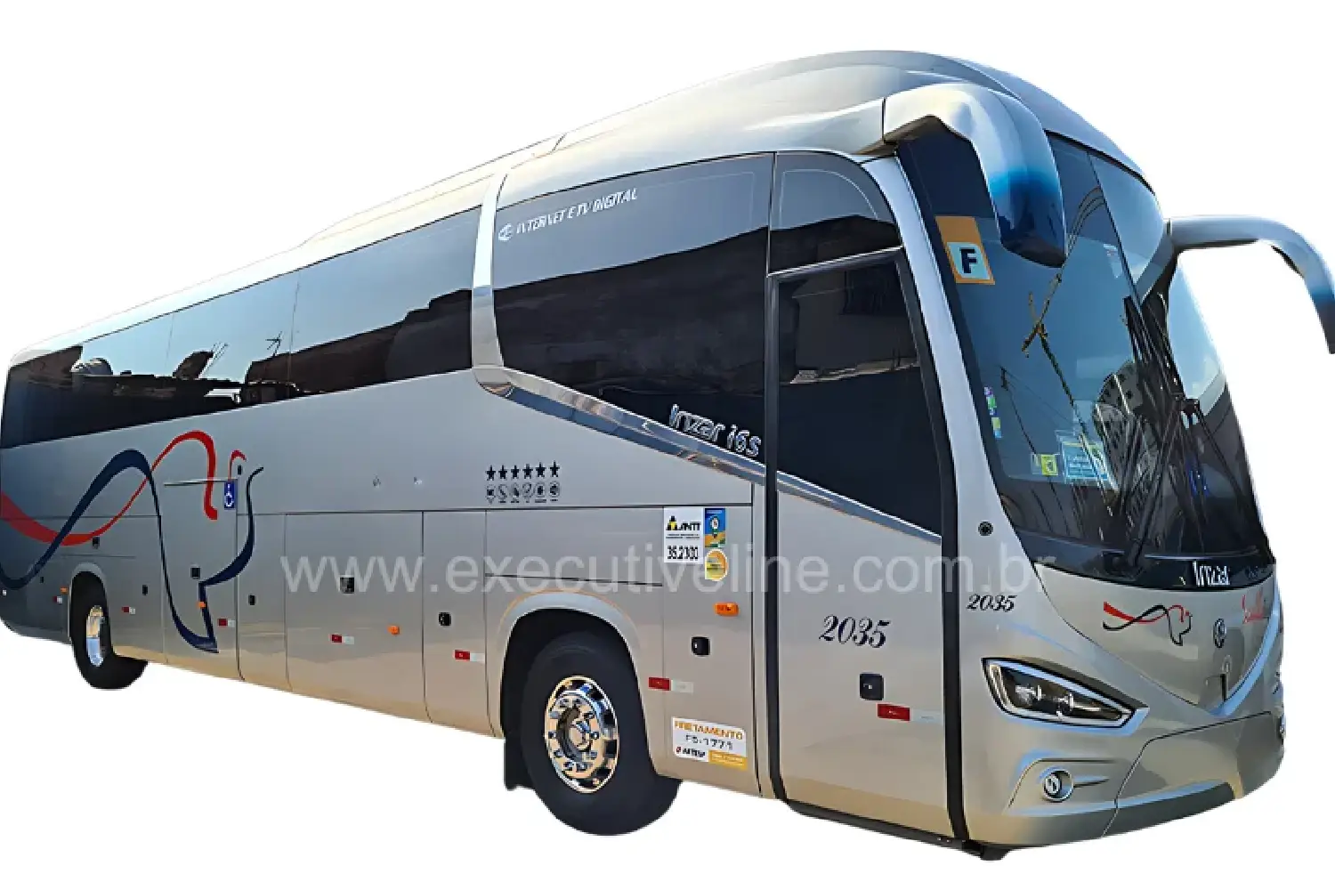 imagem de ônibus para excursão da terceira idade parceria